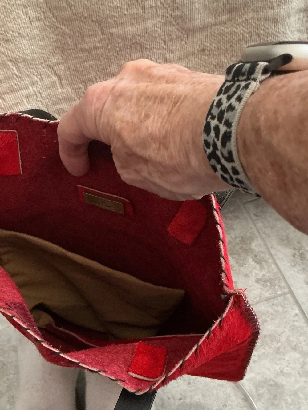 Red Calf-Hair Tote with Black Leather Handles by Adriana Caras Made in Italy 🇮🇹 - Picture 5 of 6